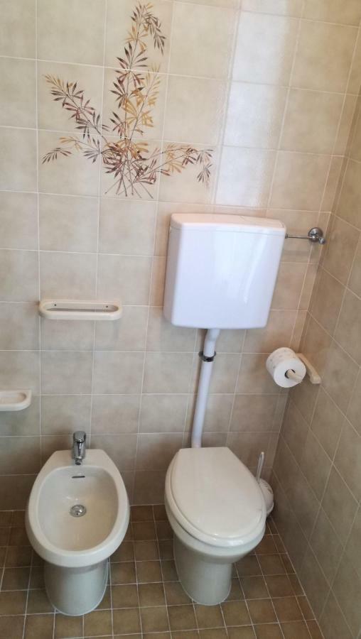 La Casa Di Clara Ombrellone Con 2 Lettini Al Lido San Giuliano Gratis E Parcheggio Privato Gratis Leilighet Rimini Eksteriør bilde