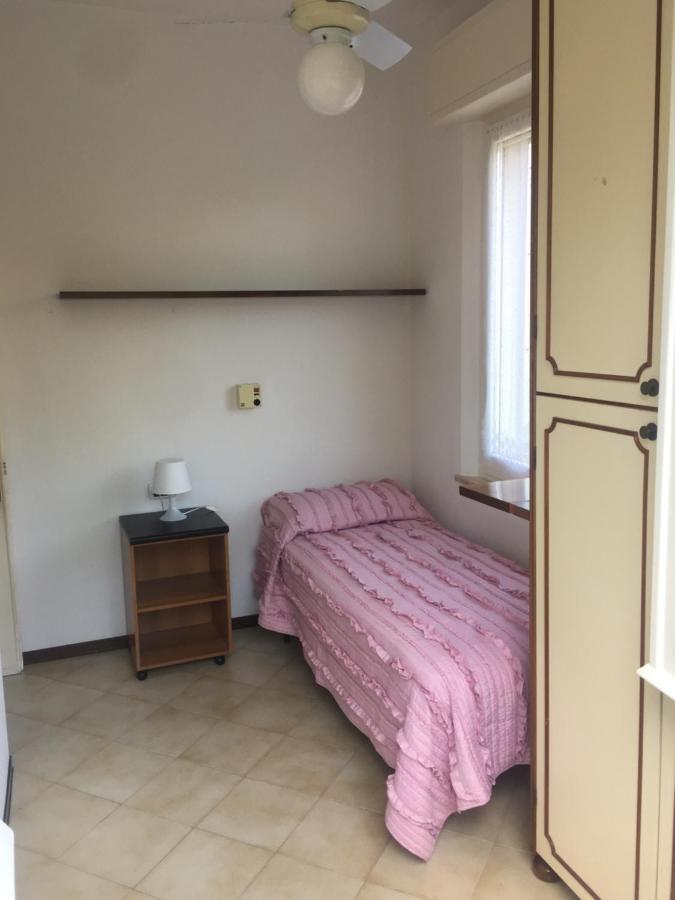 La Casa Di Clara Ombrellone Con 2 Lettini Al Lido San Giuliano Gratis E Parcheggio Privato Gratis Leilighet Rimini Eksteriør bilde