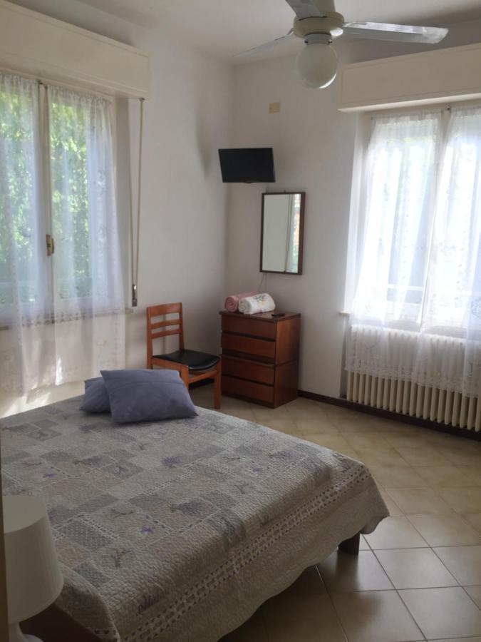 La Casa Di Clara Ombrellone Con 2 Lettini Al Lido San Giuliano Gratis E Parcheggio Privato Gratis Leilighet Rimini Eksteriør bilde